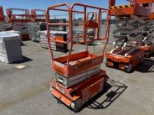 2019 SNORKEL S3010E SCISSOR LIFT SN:S3010E-01-190700345 electric powered, equipped with 10ft.