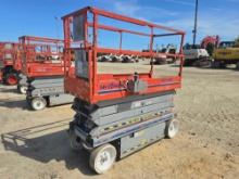 SKYJACK SJIII3226 SCISSOR LIFT SN:27005314 electric powered, equipped with 26ft. Platform height,