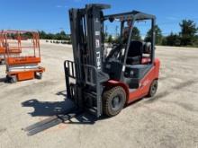 NEW HELI CPYD25 FORKLIFT SN-3B9024... powered by LP engine, equipped with OROPS, 5,000lb lift