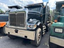 2001 INTERNATIONAL 5900I DUMP TRUCK VN:007557 powered by Cummins N14 diesel engine, 525hp, equipped