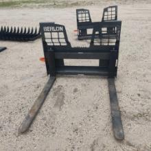 NEW BERLON 48IN. HD STEP THROUGH PALLET FORKS SKID STEER ATTACHMENT 5,500lb capacity.