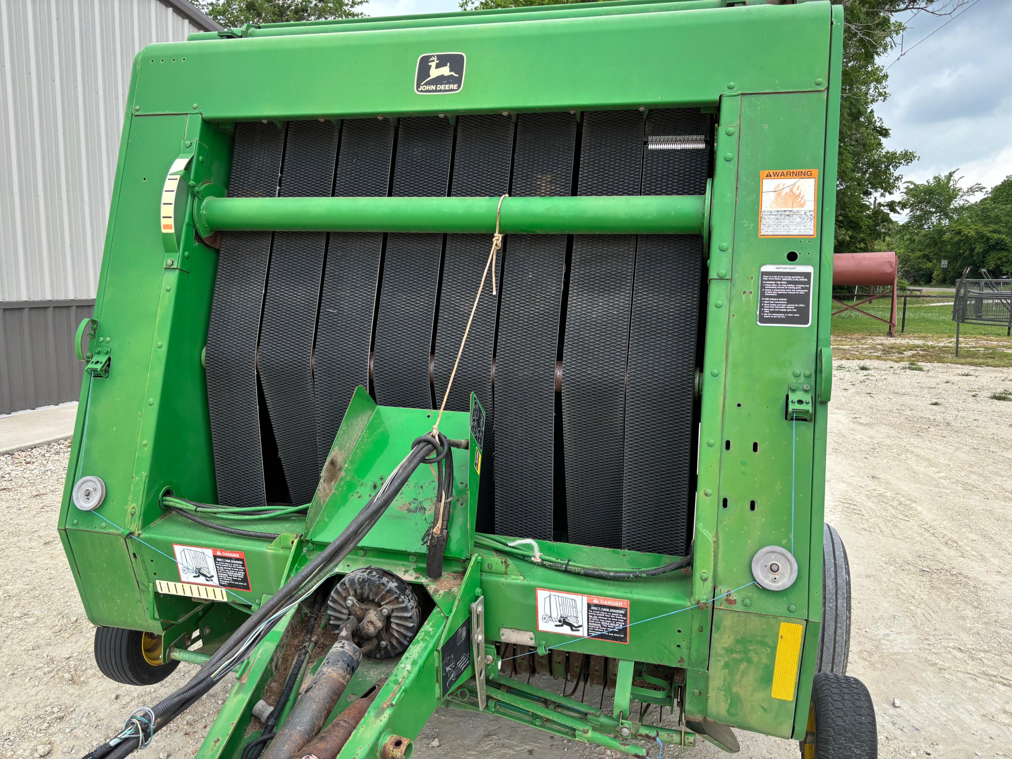 John Deere 556 Hay Baler