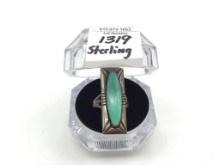 Ladies Sterling Silver Ring w/ Green Stone