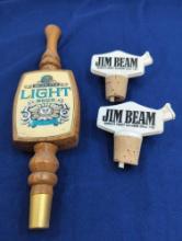 VINTAGE SCHLITZ BEER TAP HANDLE & 2 PLASTIC JIM BEAM POURER STOPPERS