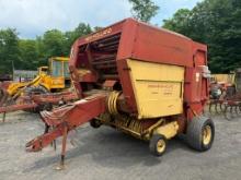 2318 New Holland 855 Baler