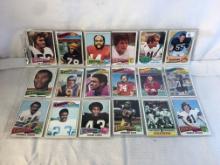 Lot of 18 Pcs Collector Vintage NFL Football Sport Trading Assorted Cards and Players - See Pictures