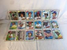 Lot of 18 Pcs Collector Vintage MLB Baseball Sport Trading Assorted Cards & Players -See Pictures