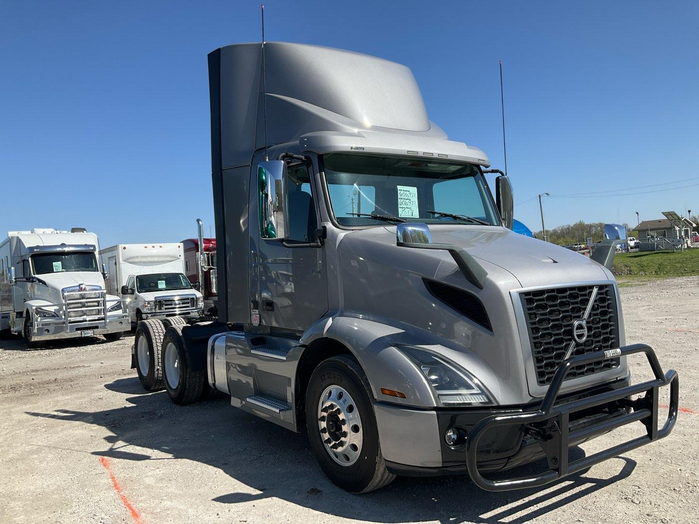 2019 VOLVO VNR64T300 Serial Number: 4V4WC9EH7KN195643