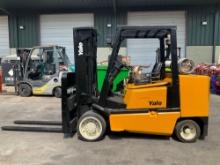 YALE FORKLIFT MODEL GLC100MGNGAE085, LP POWERED, APPROX MAX CAPACITY 10,000LBS, MAX HEIGHT 176in,