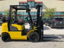 HYUNDAI FORKLIFT MODEL 25L-7A, LP POWERED, APPROX MAX CAPACITY 5000LBS, MAX HEIGHT 185in,TILT, SIDE