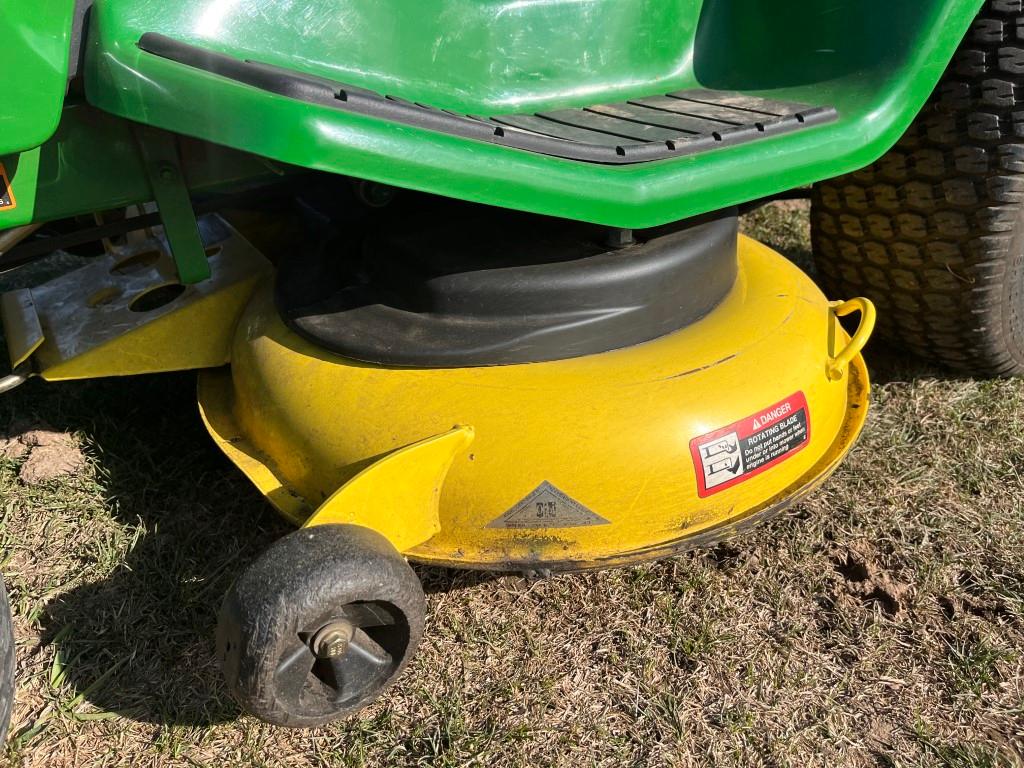 John Deere LX277 AWS Lawn Tractor