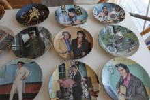 APPROX 17 ELVIS PLATES