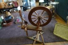 ANTIQUE SPINNING WHEEL