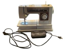 Portable Singer Sewing Machine with Foot Pedal