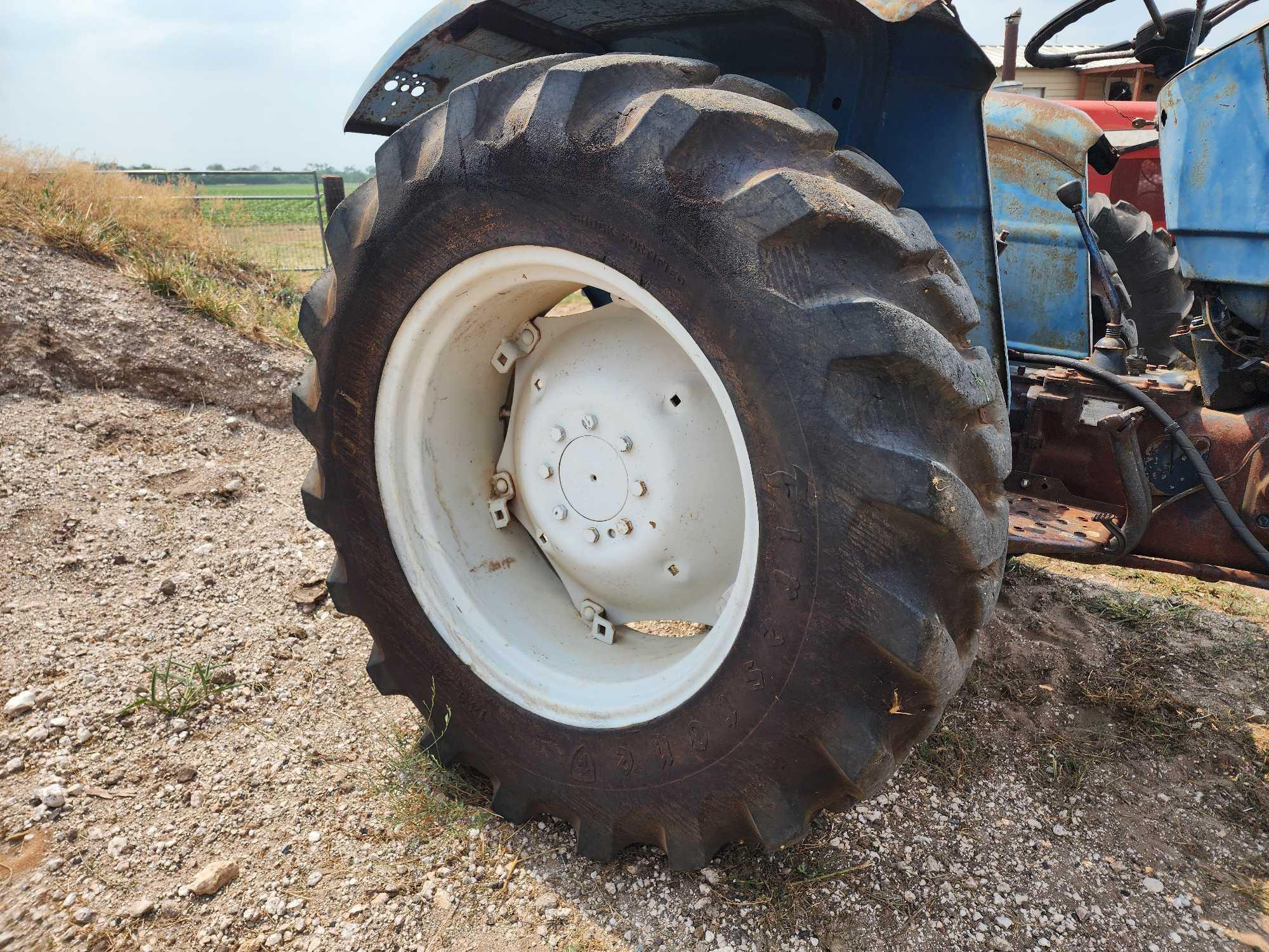 Long 445 Farm Tractor