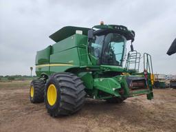 John Deere S670S STS Combine