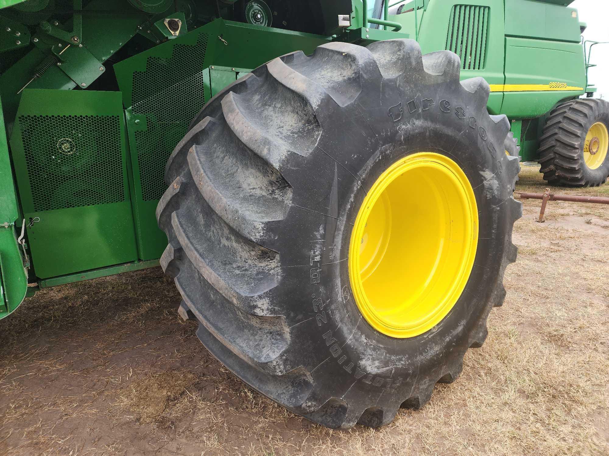 John Deere S670S STS Combine