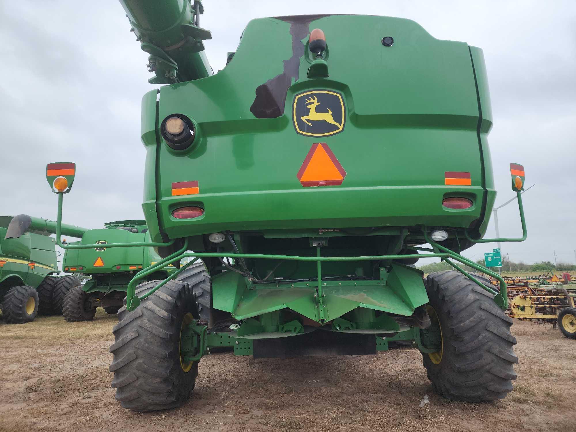 John Deere S670S STS Combine