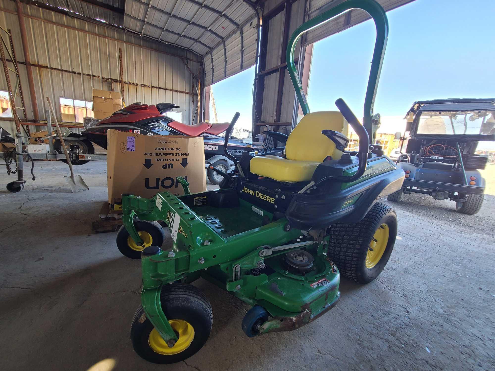 John Deere Z915B 48in. Commercial Mower