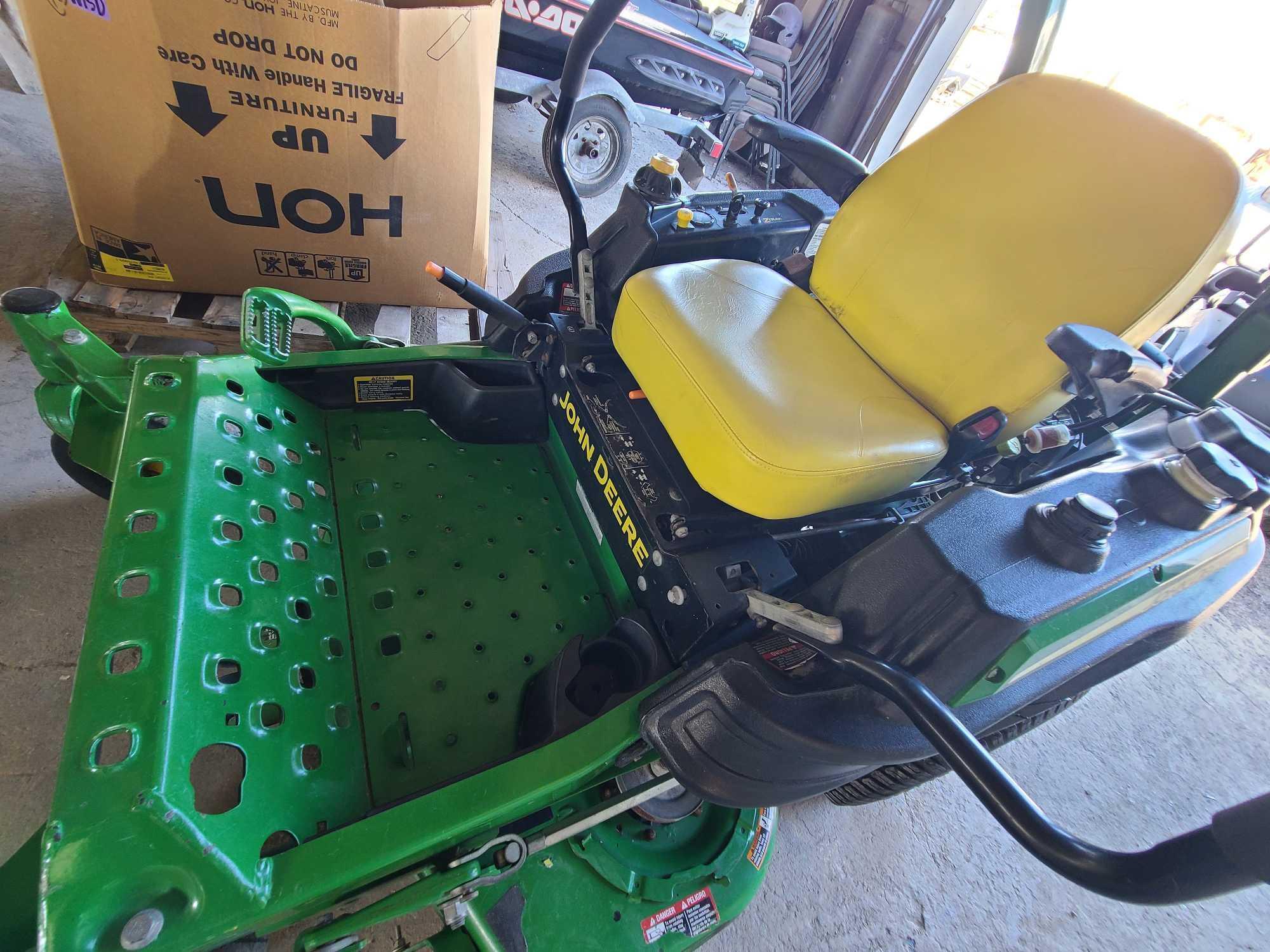 John Deere Z915B 48in. Commercial Mower