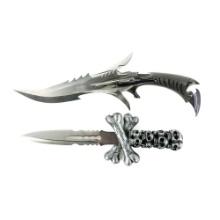 2 Display Daggers