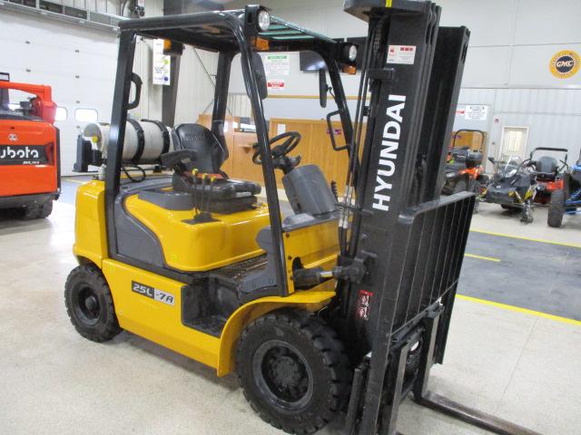 2020 Hyundai 25-L-7A Forklift