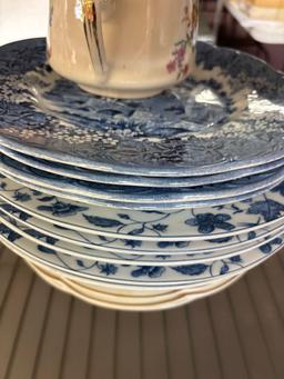 large quantity of antique and vintage porcelain plates