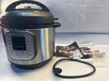 Instant Pot Duo / With Recipe Book / Manual