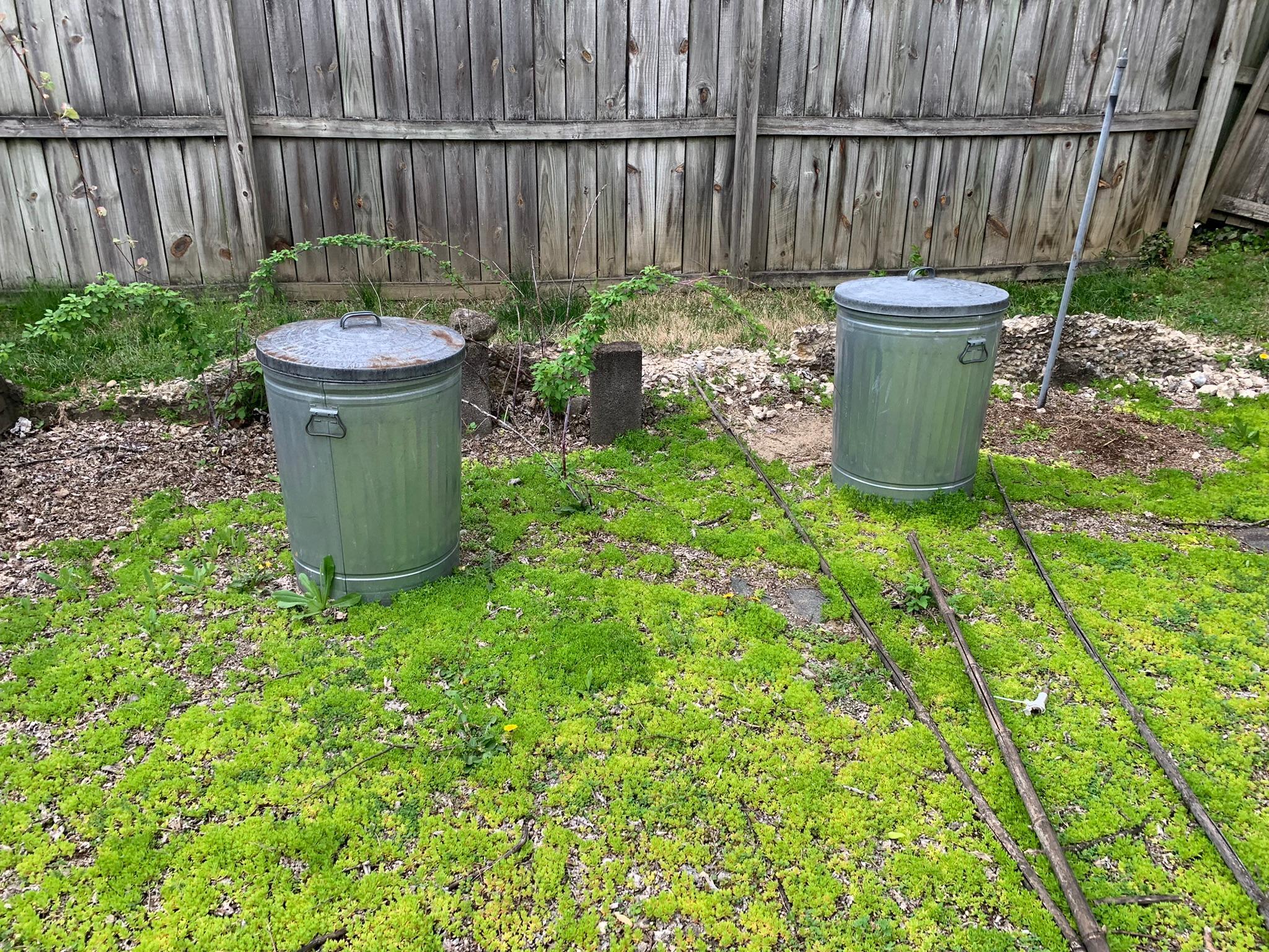 Rubbermaid Shed, Contents & Cinder Blocks