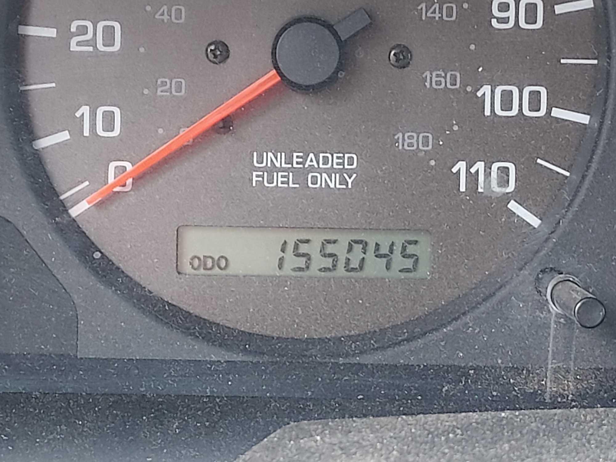 2000 Nissan Frontier XE Pickup Truck