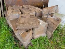 3 pallets Concrete Retaining wall block
