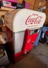 Vintage Coca Cola Machine