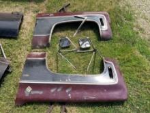 replacement fenders and mirrors, believed to fit 1981 Chevy K10