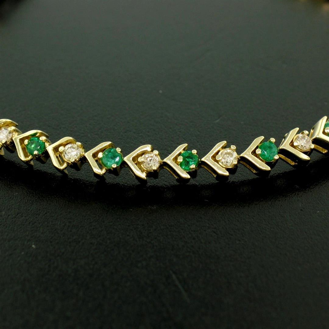 14k Yellow Gold 1.87 ctw Round Brilliant Diamond & Emerald Line Tennis Bracelet