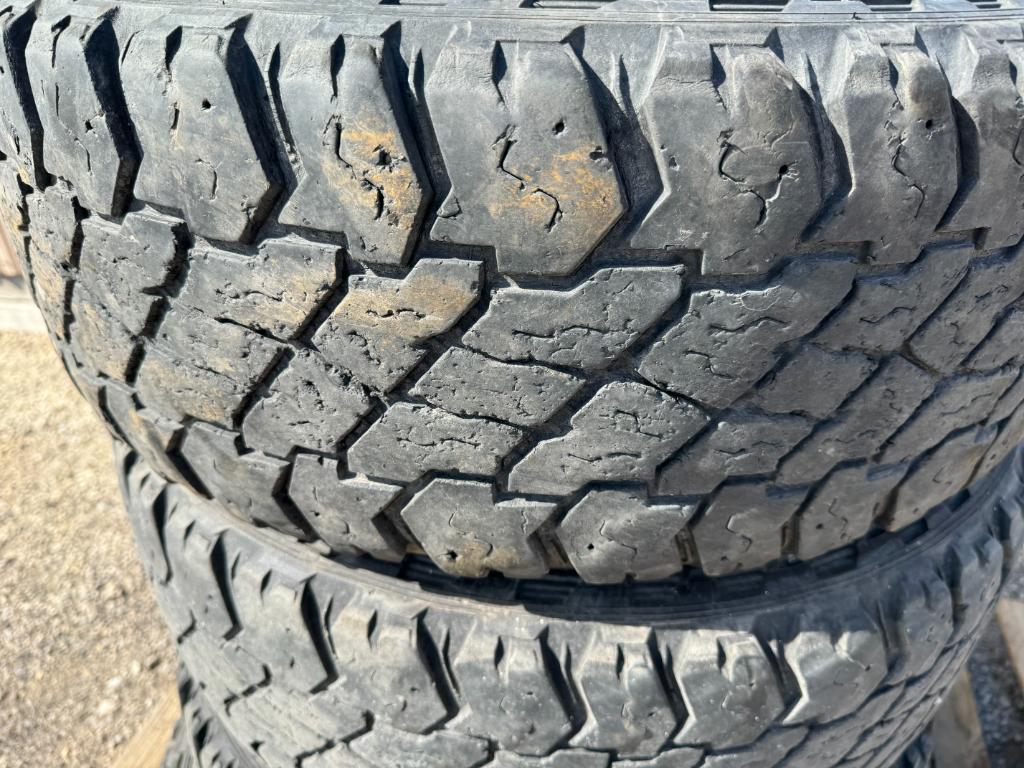 4 Discover Cooper ST Max Lt265/70R17 Tires
