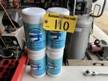 LOT: 4-CONTAINERS OF WET WIPES