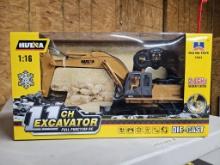 NIB HUINA 11 Channel 1:16 Scale RC Excavator