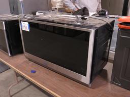 LG Under Cabinet Mount Microwave