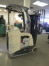 CROWN RC5530-30 RIDE-IN FORKLIFT