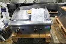 NEW CECILWARE PRO GPC24 2' GAS FLAT GRILL
