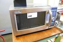 SHARP 1000W/R-21LC COMMERCIAL MICROWAVE