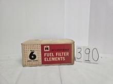 Box of 6 IH fuel filter elements #304101R91 box is good