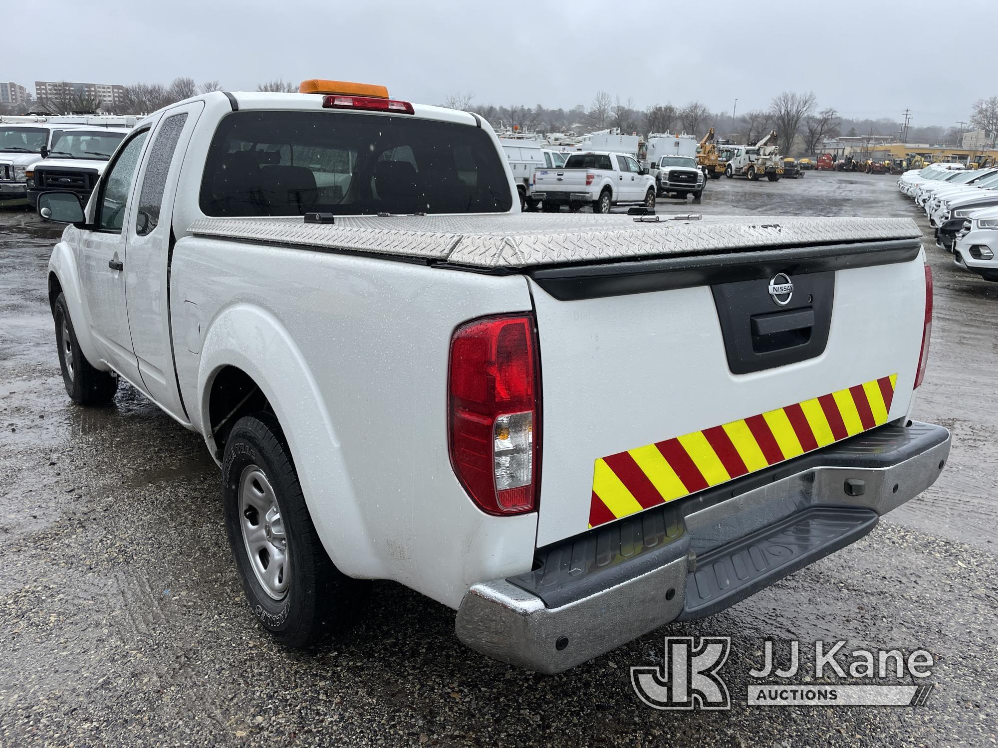 (Plymouth Meeting, PA) 2015 Nissan Frontier Extended-Cab Pickup Truck Runs & Moves, Body & Rust Dama