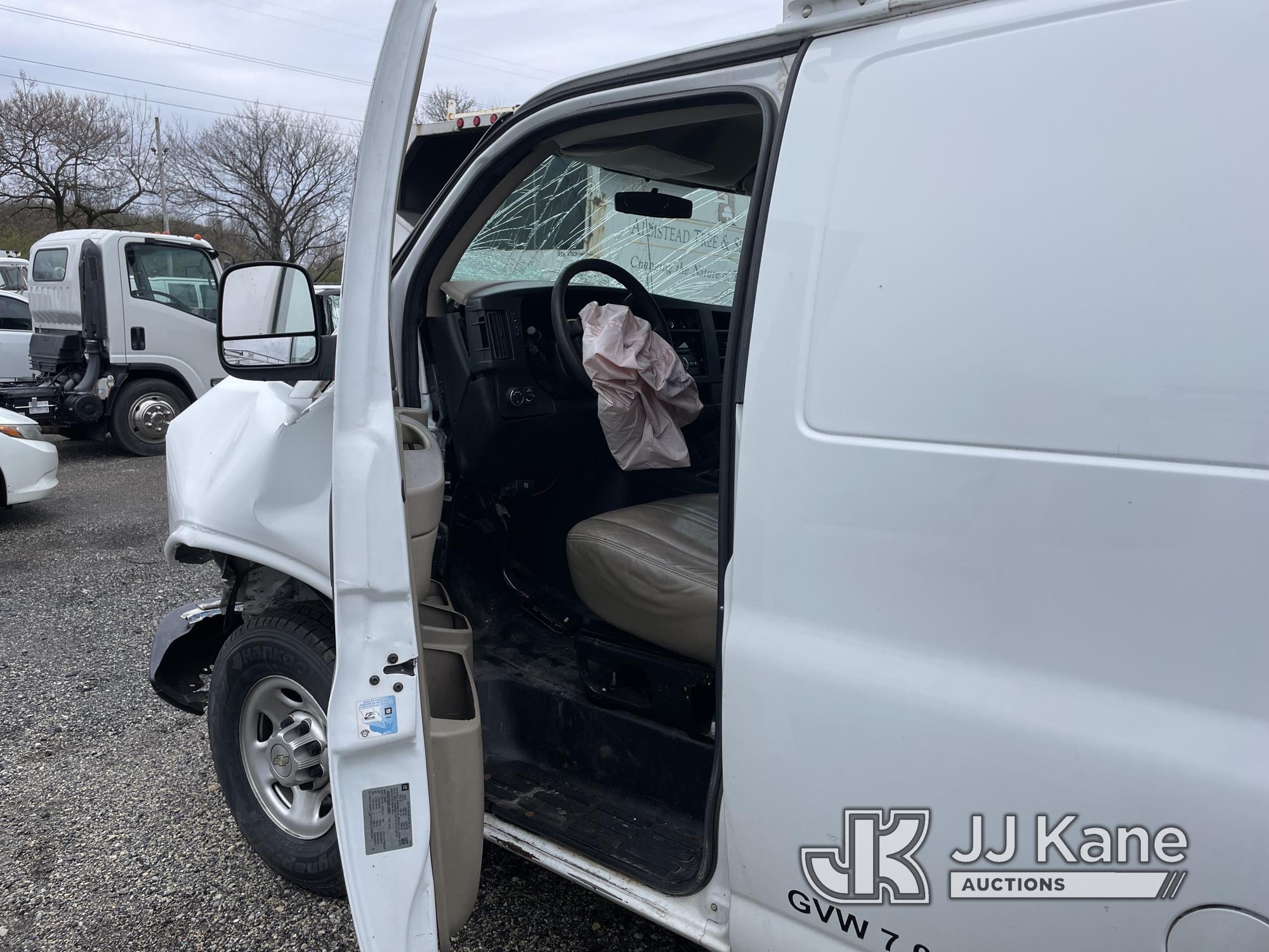 (Plymouth Meeting, PA) 2013 Chevrolet Express G3500 Cargo Van Wrecked Air Bags Deployed, Not Running