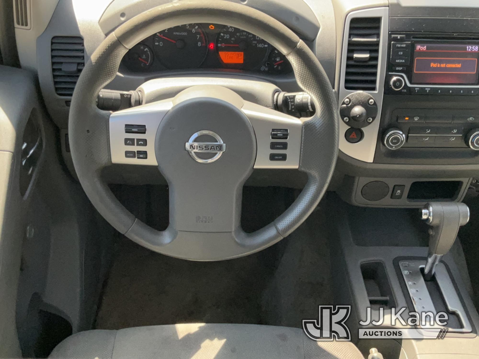 (South Beloit, IL) 2017 Nissan Frontier Extended-Cab Pickup Truck Runs & Moves) (Check Engine Light