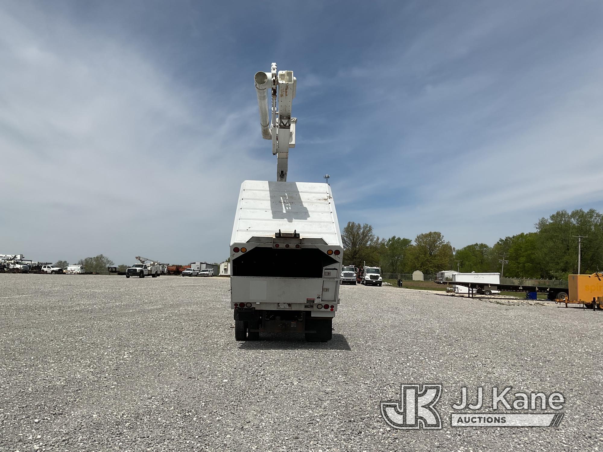(Hawk Point, MO) Altec LR760E70, Over-Center Elevator Bucket mounted behind cab on 2013 Ford F750 Ch