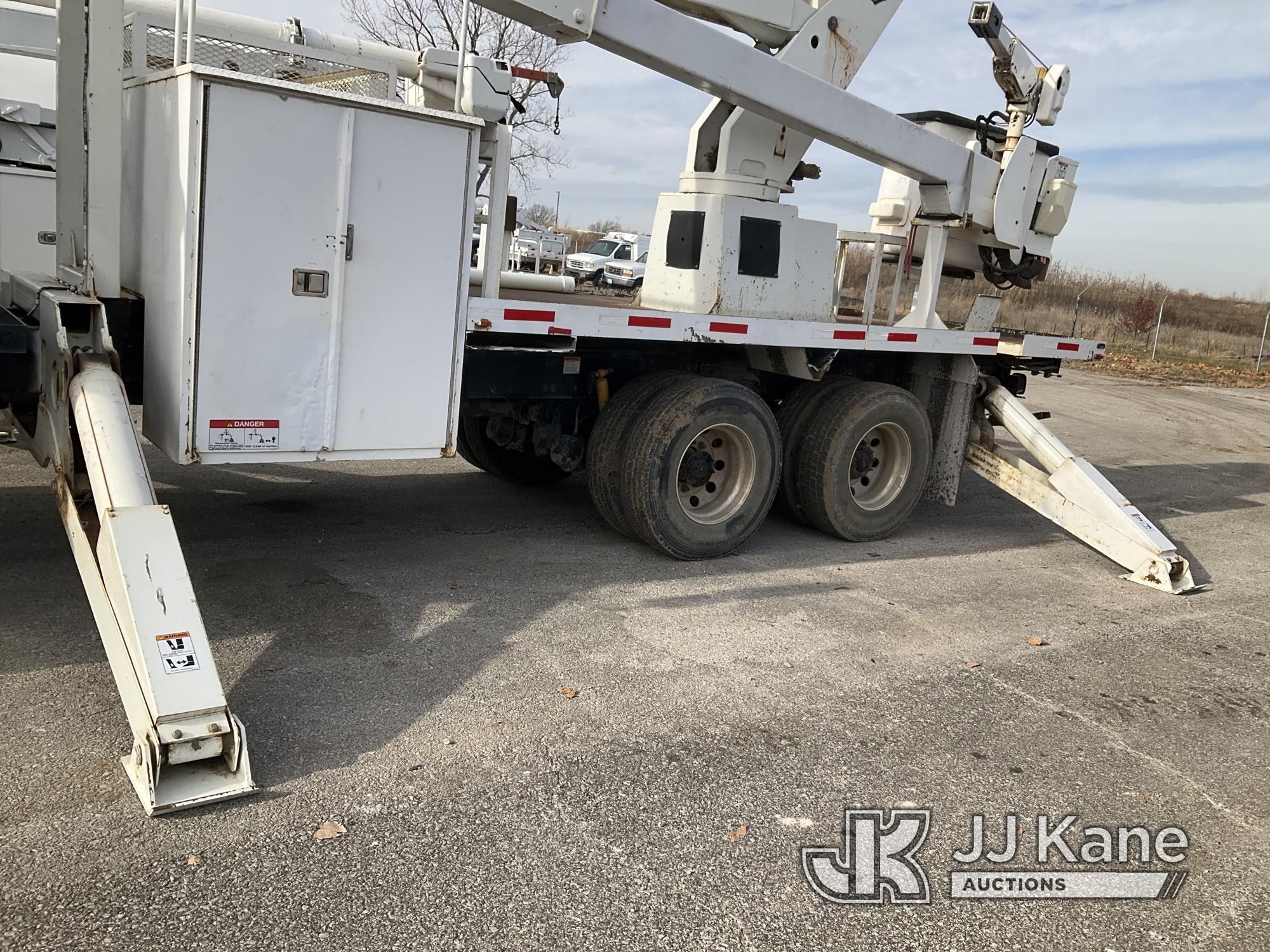 (Kansas City, MO) Versalift VST9000I, Articulating & Telescopic Material Handling Bucket Truck cente