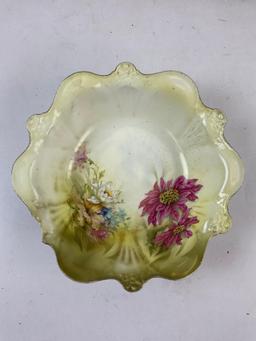 Vintage R&S Germany Yellow Porcelain Basin w/ Gold Painted Rim & Floral Design. See pics.