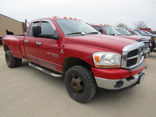 508. 212-251, 06 DODGE ONE TON DUALLY, 4 X4 NOT WORKING, RUNS, AT, SHOWS 18