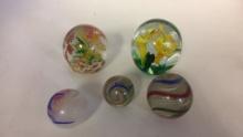 GLASS ART PAPER WEIGHTS & LARGE MARBLES